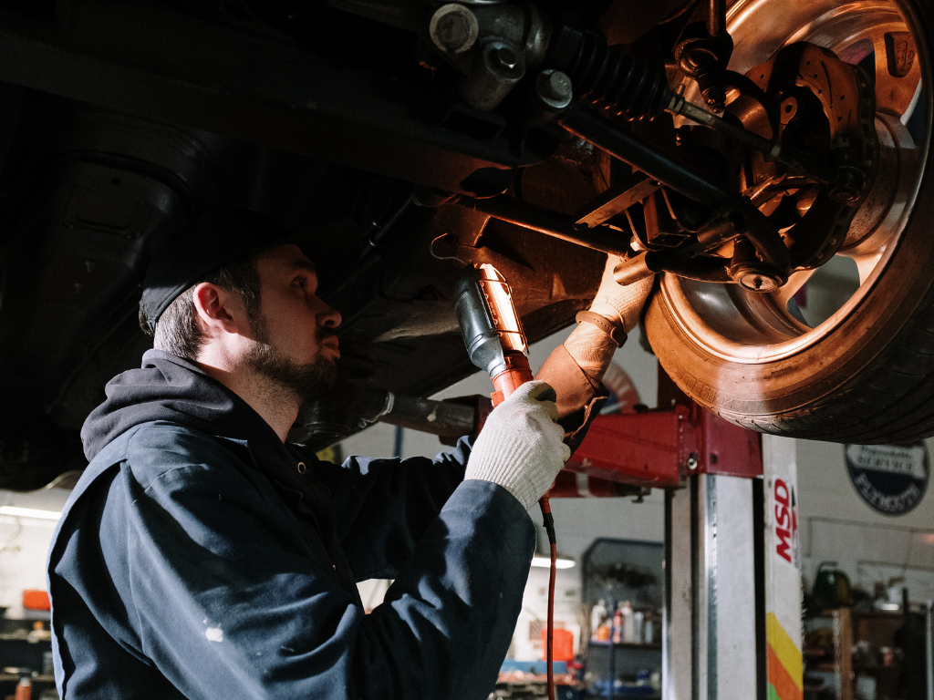 this is a picture of mobile diesel mechanic in San Jose, CA